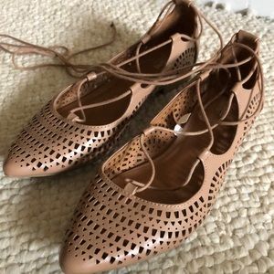 🌷 5 for $20 🌷 Mossimo lace-up flats